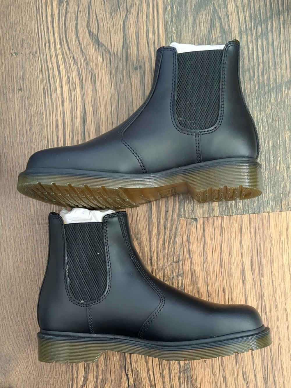 Doc Dr. Martens 2976 Black Chelsea Boots, Size 6 Mens, Size 7 Womens, NEW